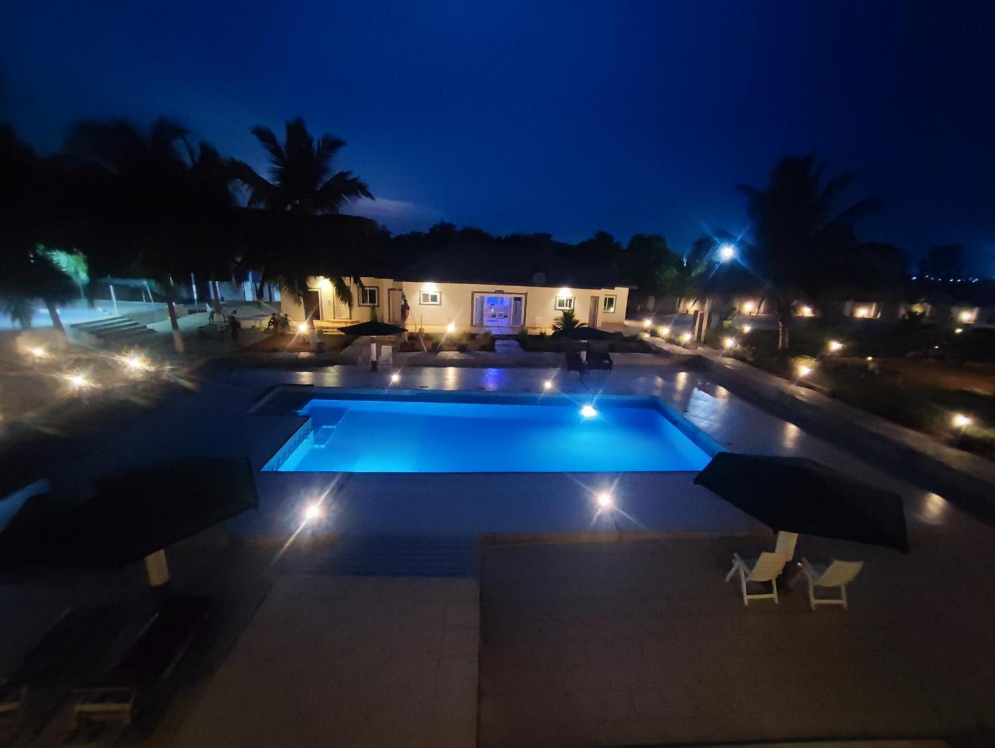 Ellisa Hospitality And Spa Hotel Accra Ngoại thất bức ảnh