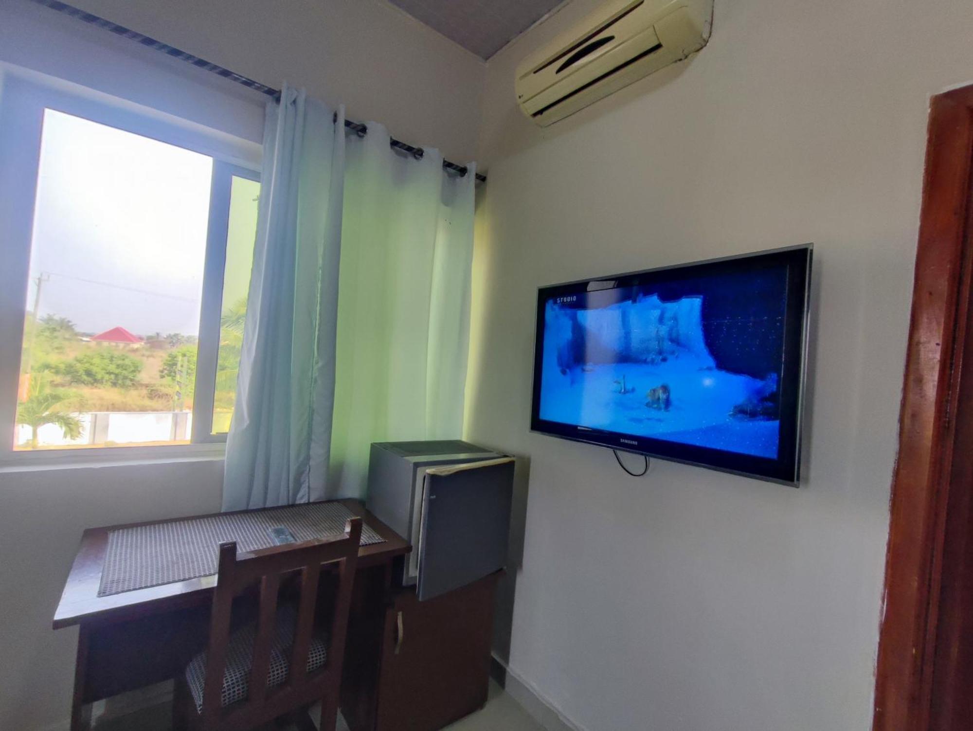 Ellisa Hospitality And Spa Hotel Accra Ngoại thất bức ảnh