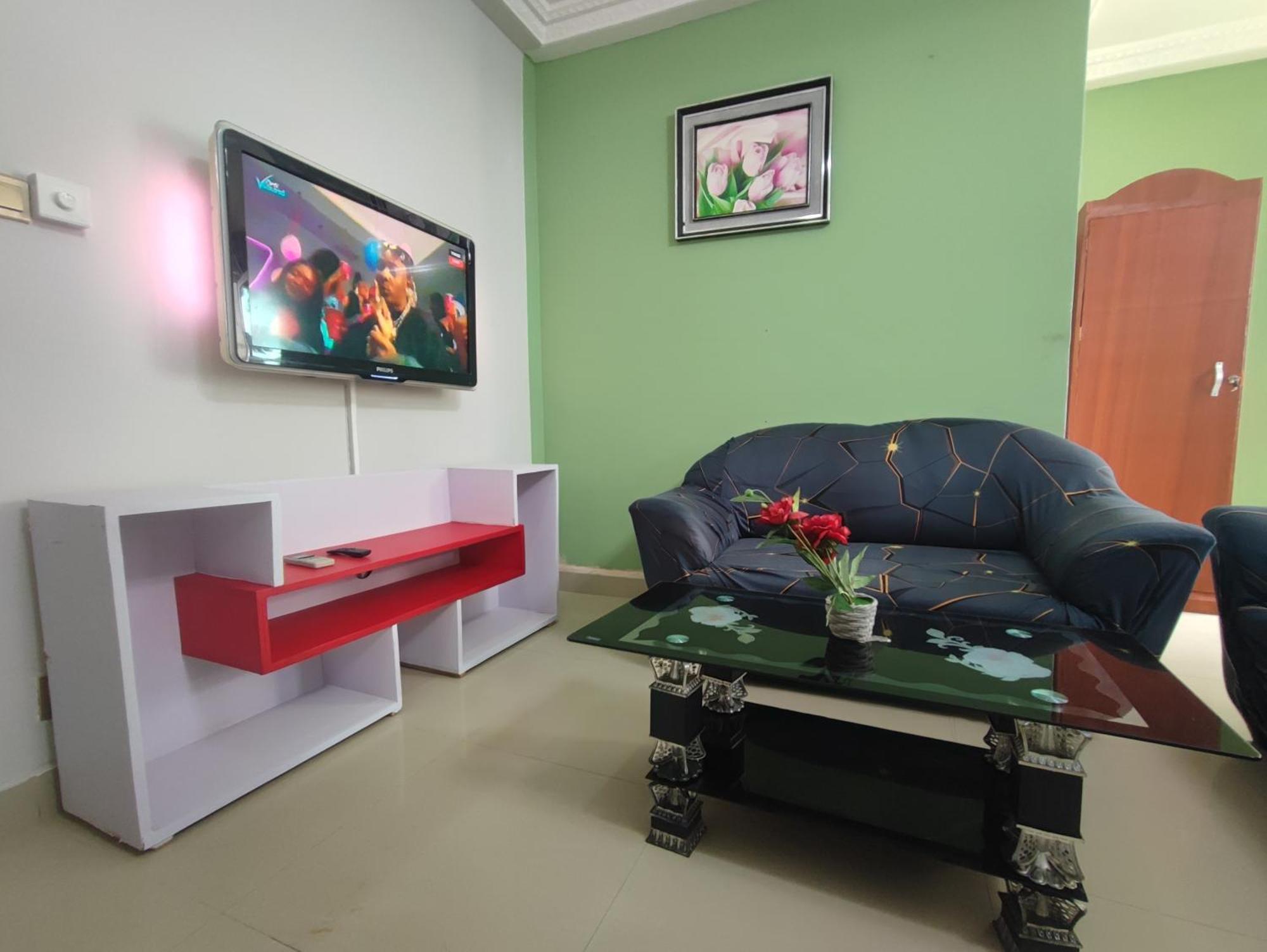 Ellisa Hospitality And Spa Hotel Accra Ngoại thất bức ảnh
