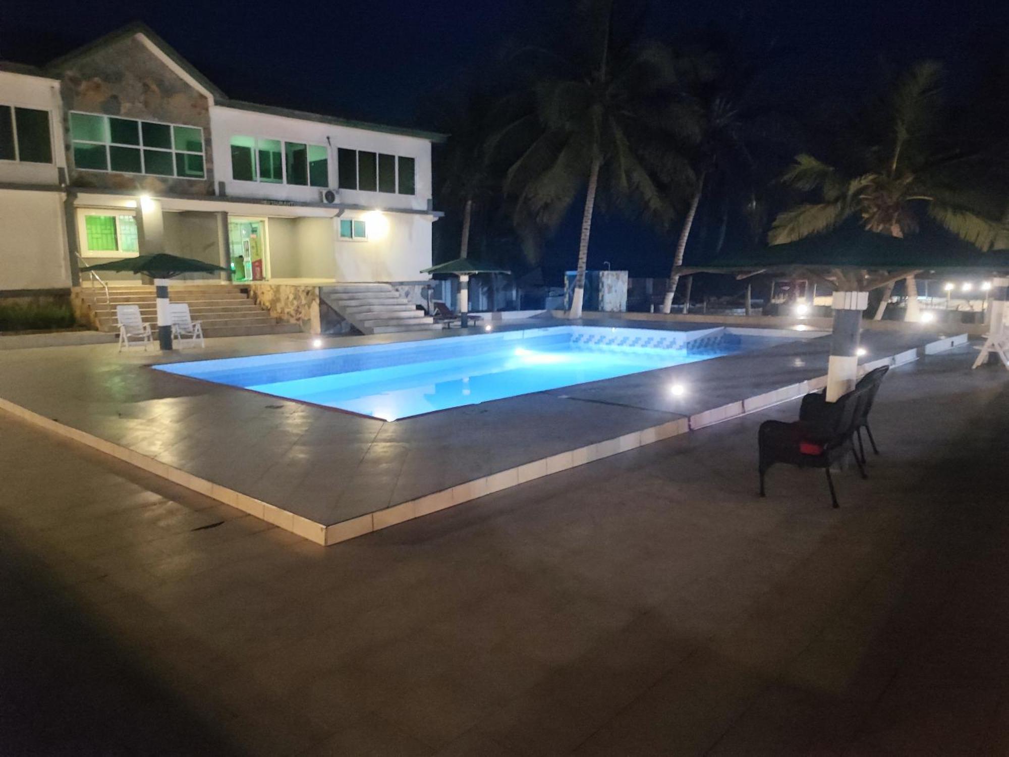 Ellisa Hospitality And Spa Hotel Accra Ngoại thất bức ảnh